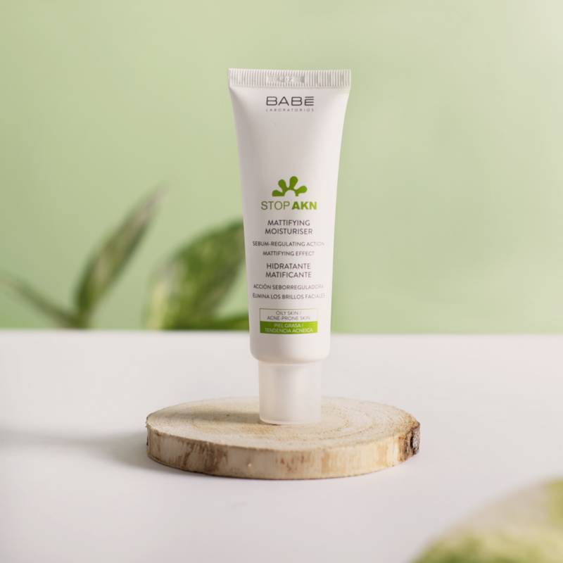 BABE Stop AKN Hidratante Matificante 50ml